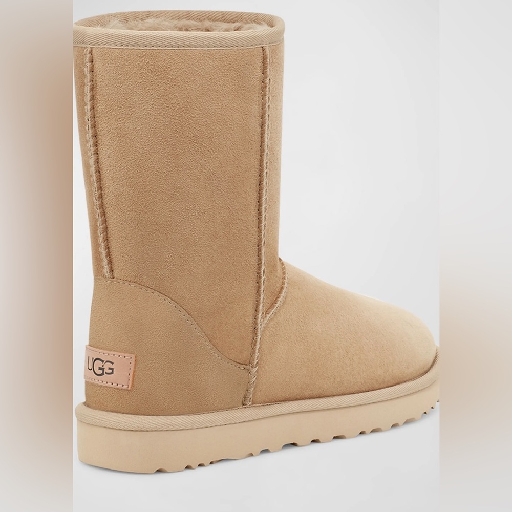 UGG BOOT CLASSIC SHORT MUSTARD SEED